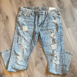 American Eagle Outfitters Light Blue Distressed Jeans